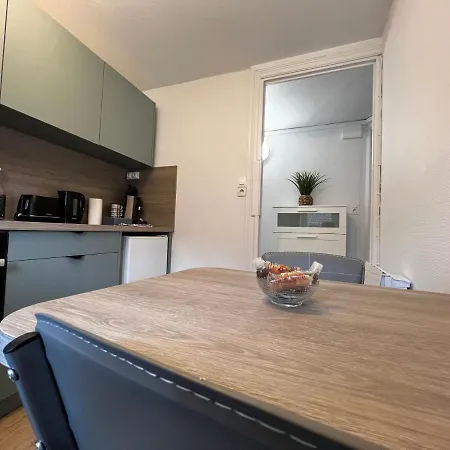 Hélios, appartement rénové, proche hyper centre. Le Coteau
